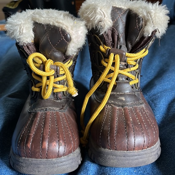 Winter boots - toddler size 8 - $13 - Picture 2 of 7